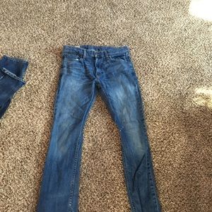 Men’s slim straight jeans